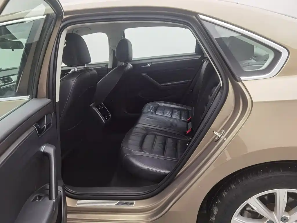Volkswagen Passat — миниатюра 15