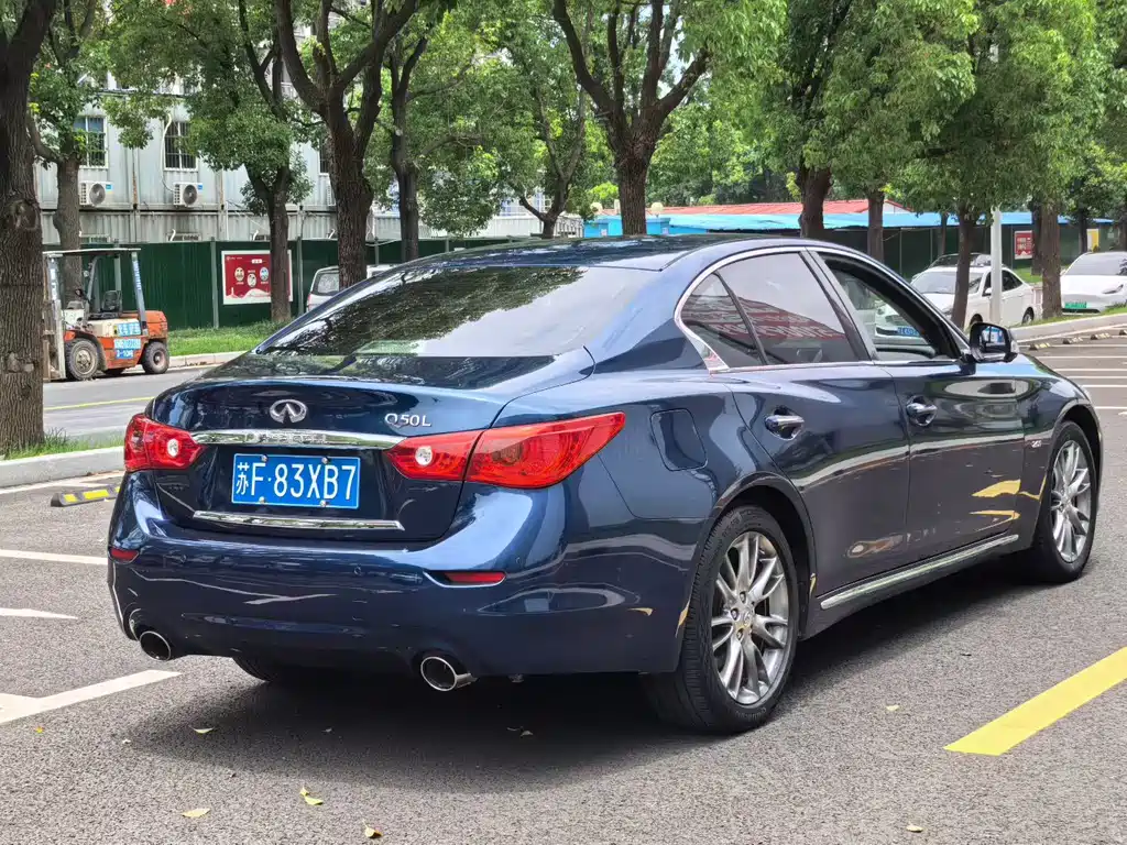 Infiniti Q50L 2016 2.0T Enjoy