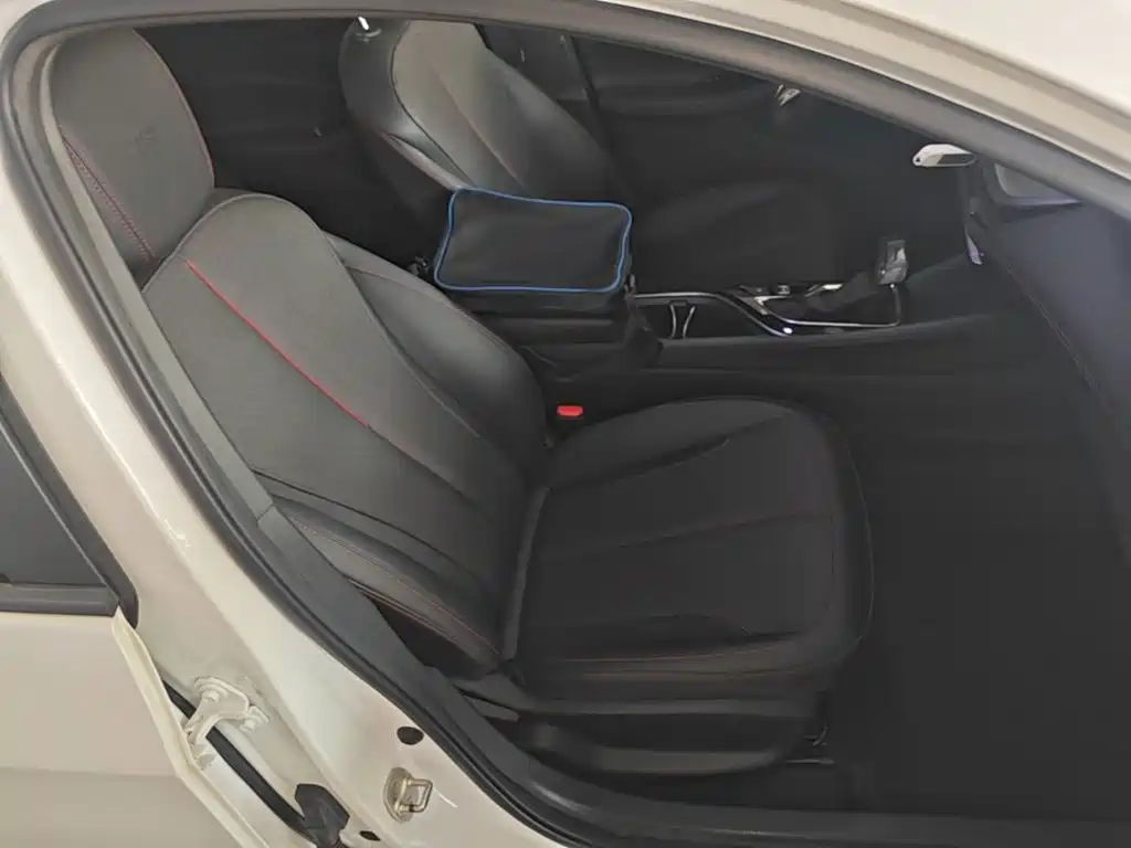 Buick Verano — миниатюра 25