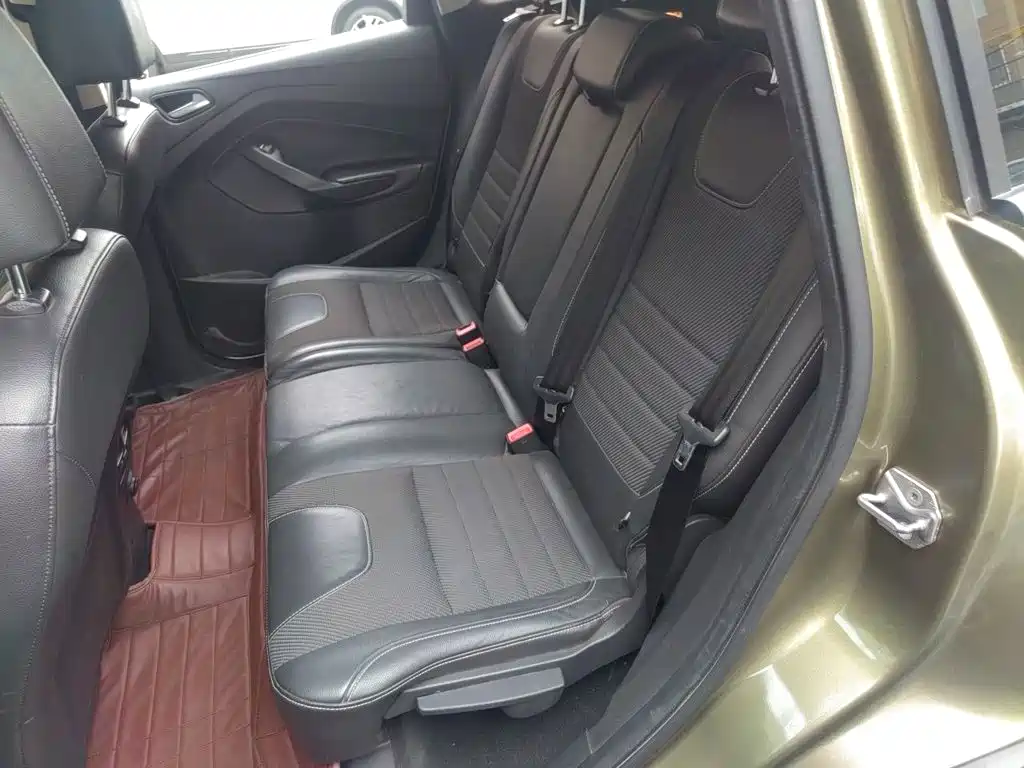 Ford Kuga — миниатюра 15