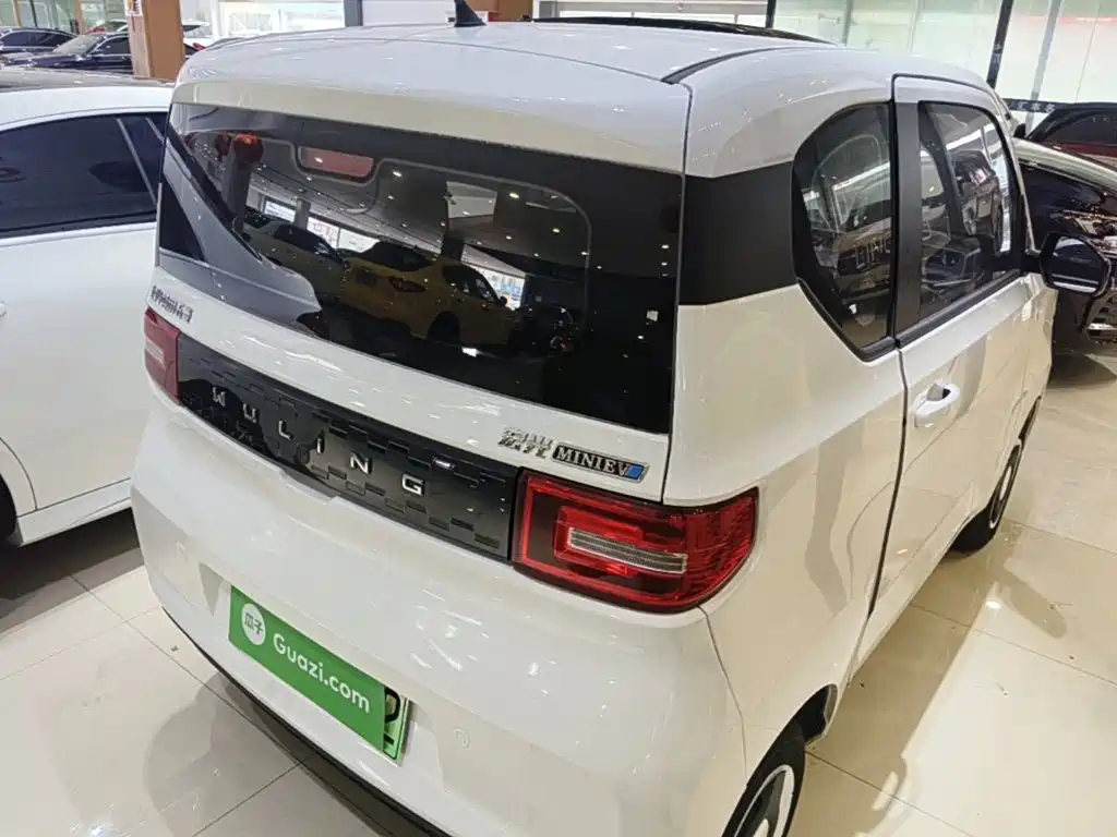 Wuling MINIEV — миниатюра 7