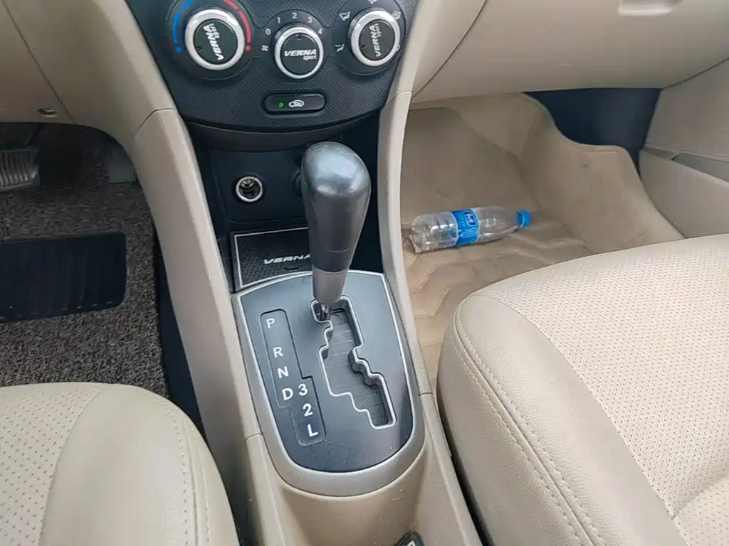Hyundai Verna — миниатюра 14