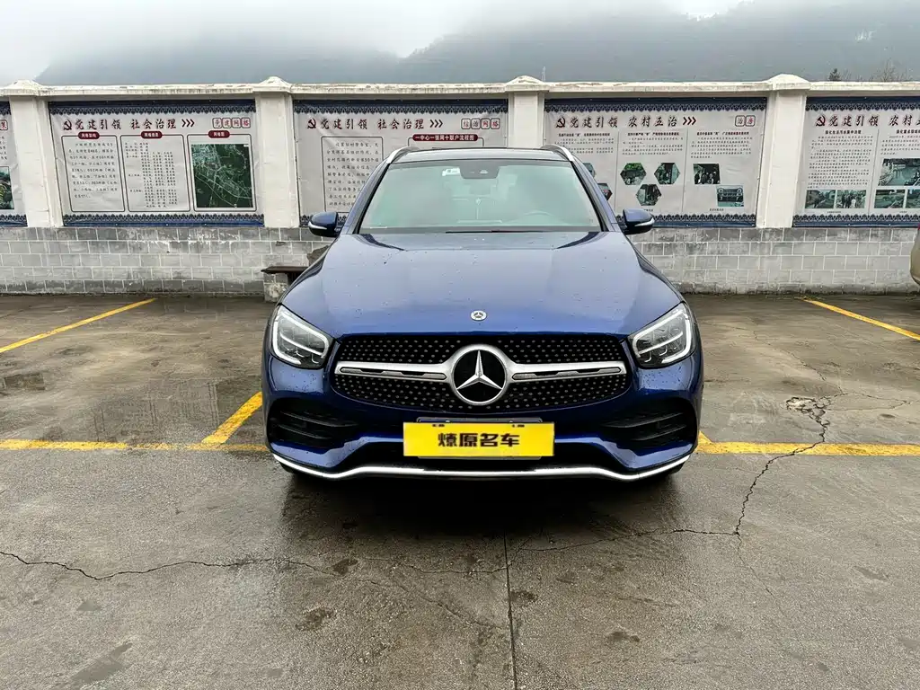 MERCEDES-BENZ GLC