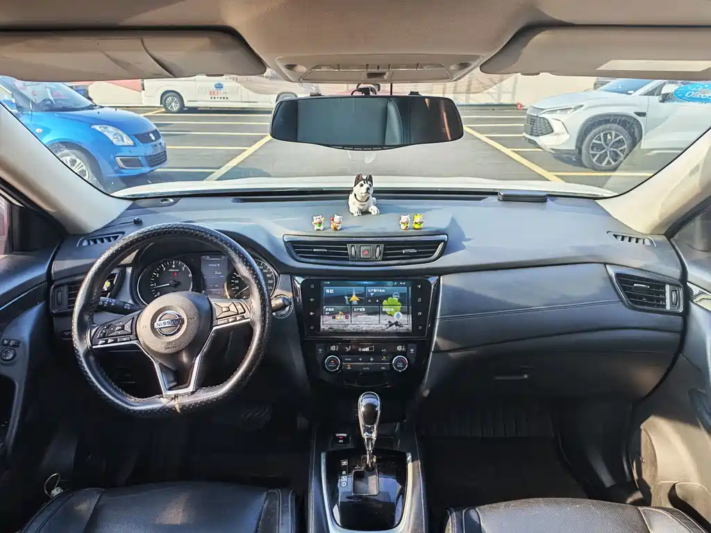 Nissan X-Trail — миниатюра 5