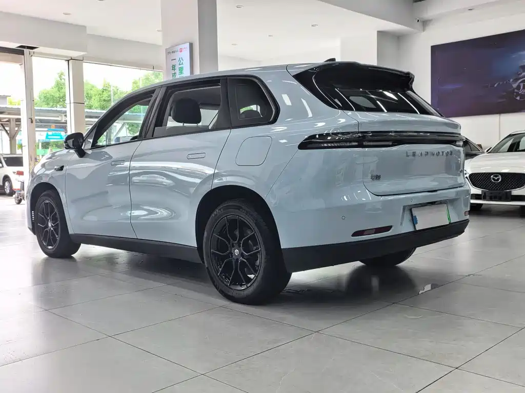 Leapmotor Leapmotor C10 — миниатюра 13