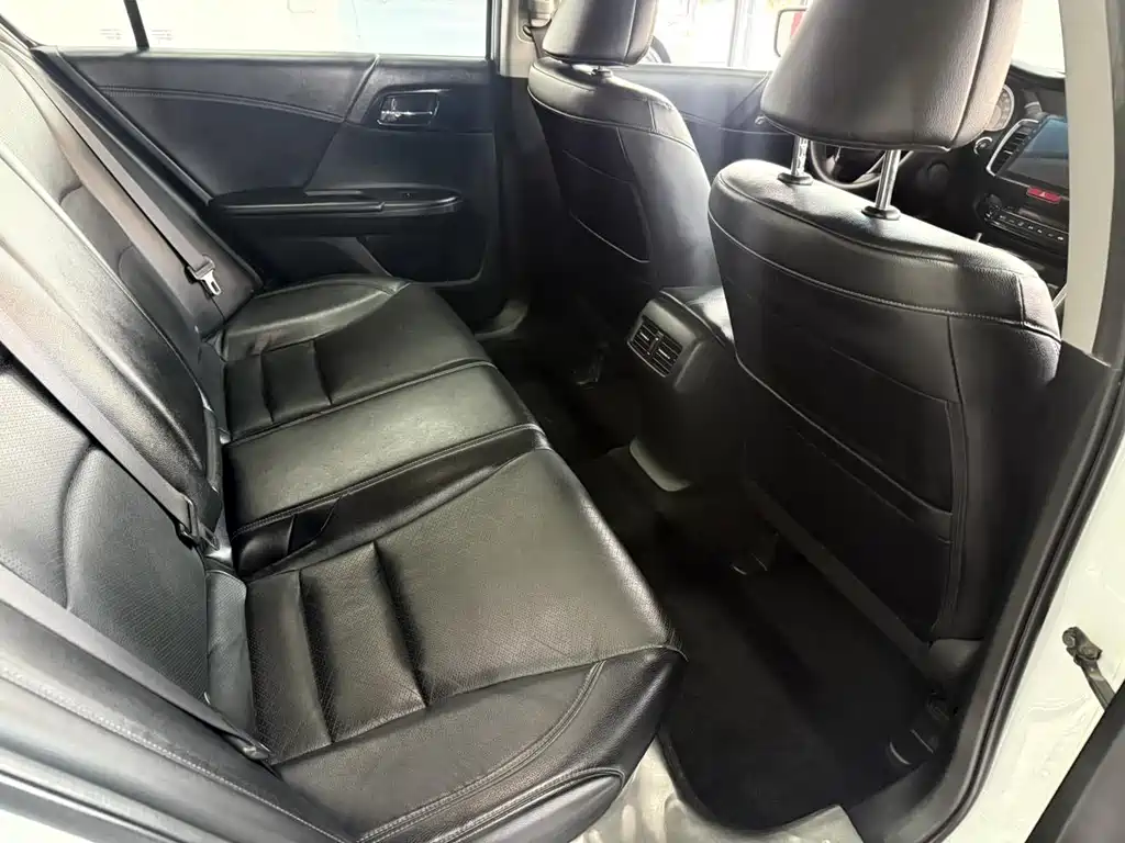 Honda Accord — миниатюра 15