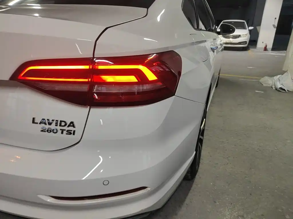 Volkswagen Lavida — миниатюра 8