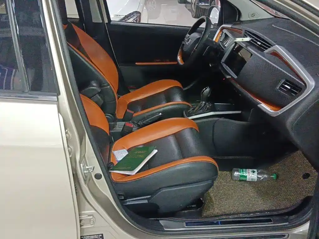Geely Vision X1 — миниатюра 25