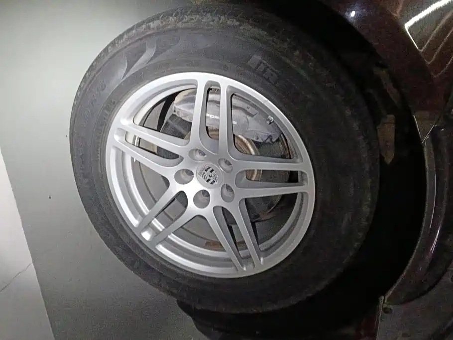 Porsche Macan — миниатюра 6