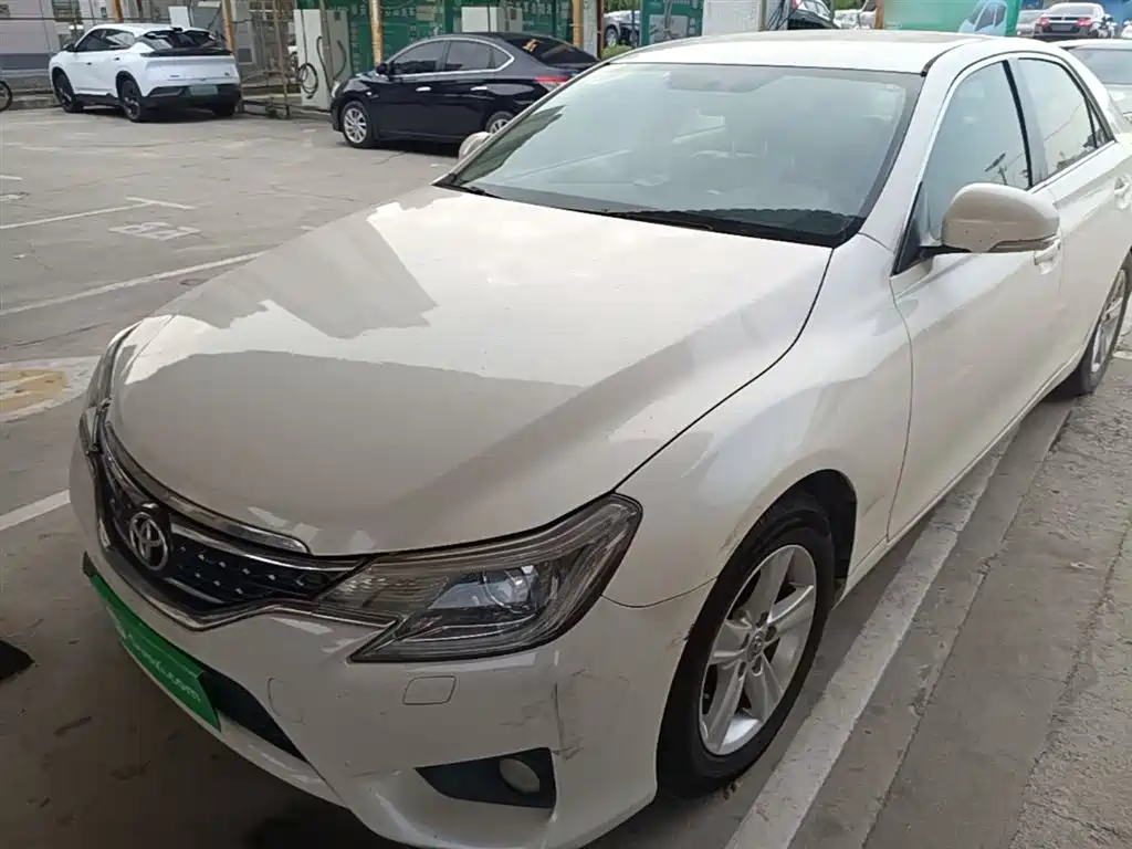 Купить Toyota Reiz