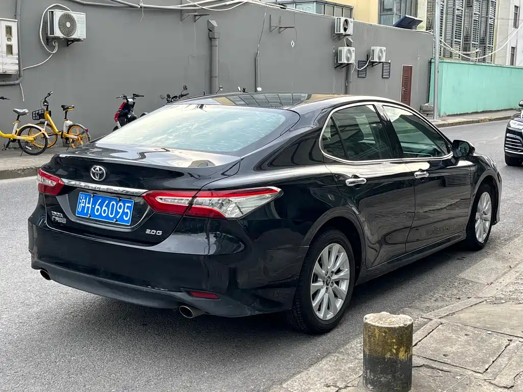 Toyota Camry — миниатюра 6