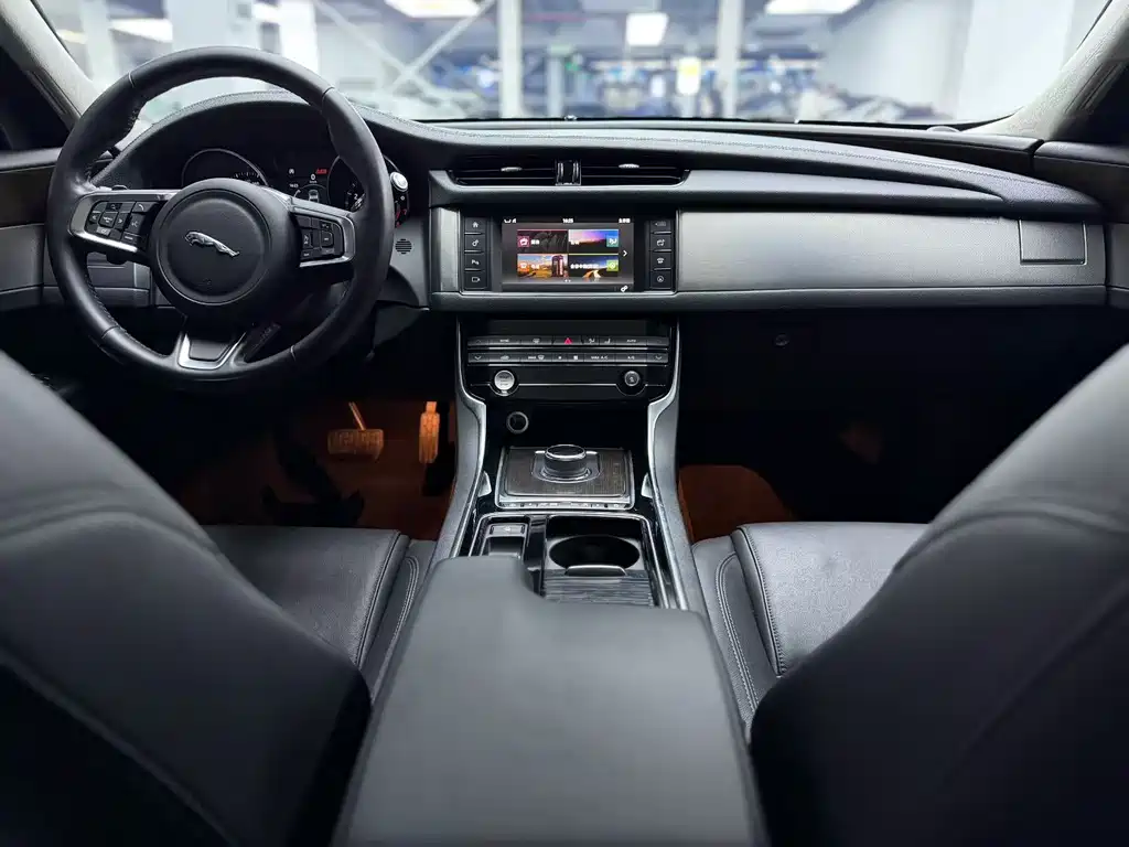 Jaguar XFL 2017 XFL 2.0T 200PS Luxury