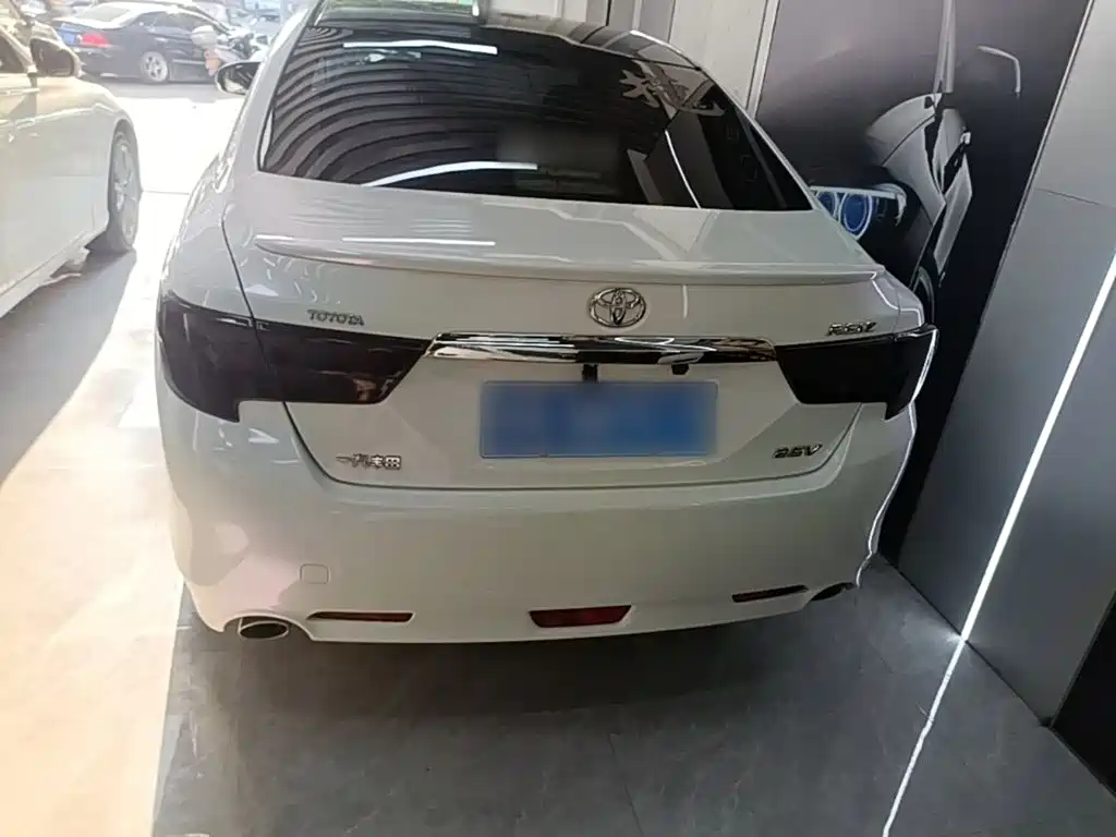 Toyota Reiz — миниатюра 6