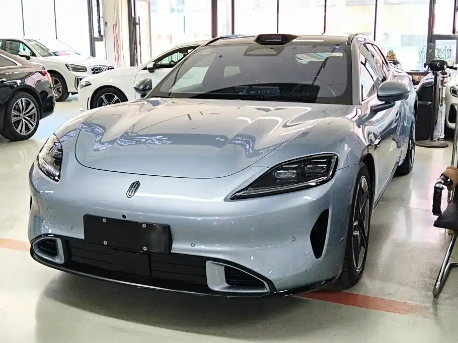VOYAH 岚图追光 L
