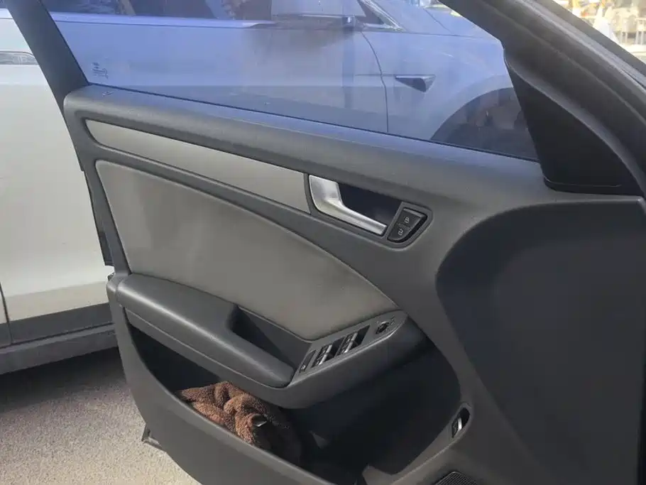 Audi A4L — миниатюра 7
