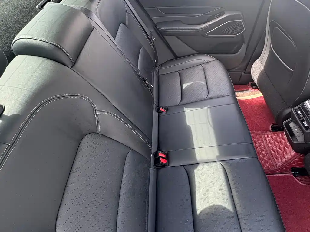 Geely Emgrand — миниатюра 11