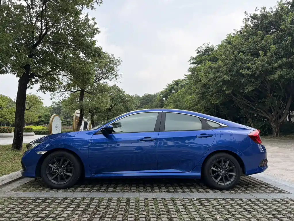 Honda Civic — миниатюра 4
