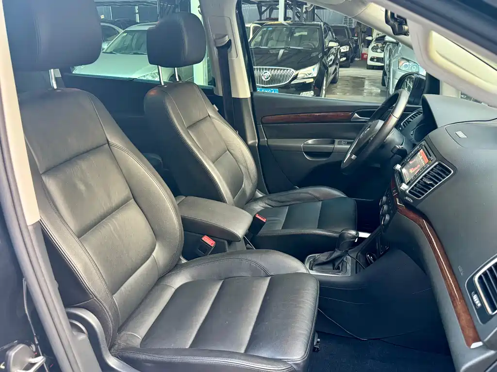 Volkswagen Sharan — миниатюра 15