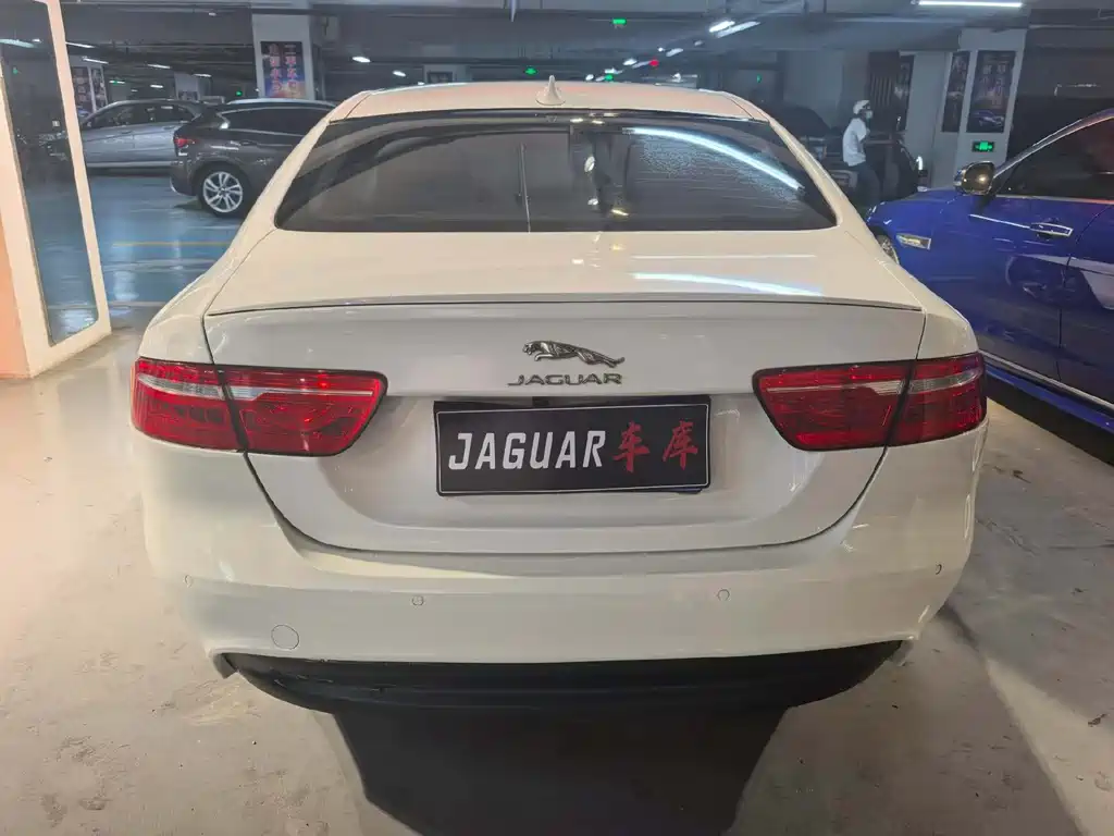 Jaguar XE 2015 2.0T 200PS R-Sport
