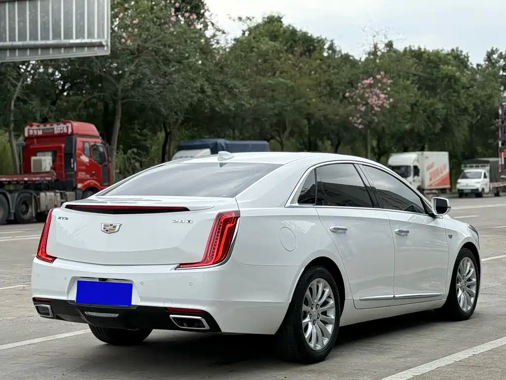 Cadillac XTS — миниатюра 5