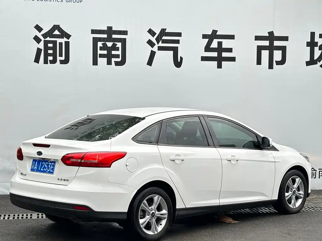 Ford Focus — миниатюра 5
