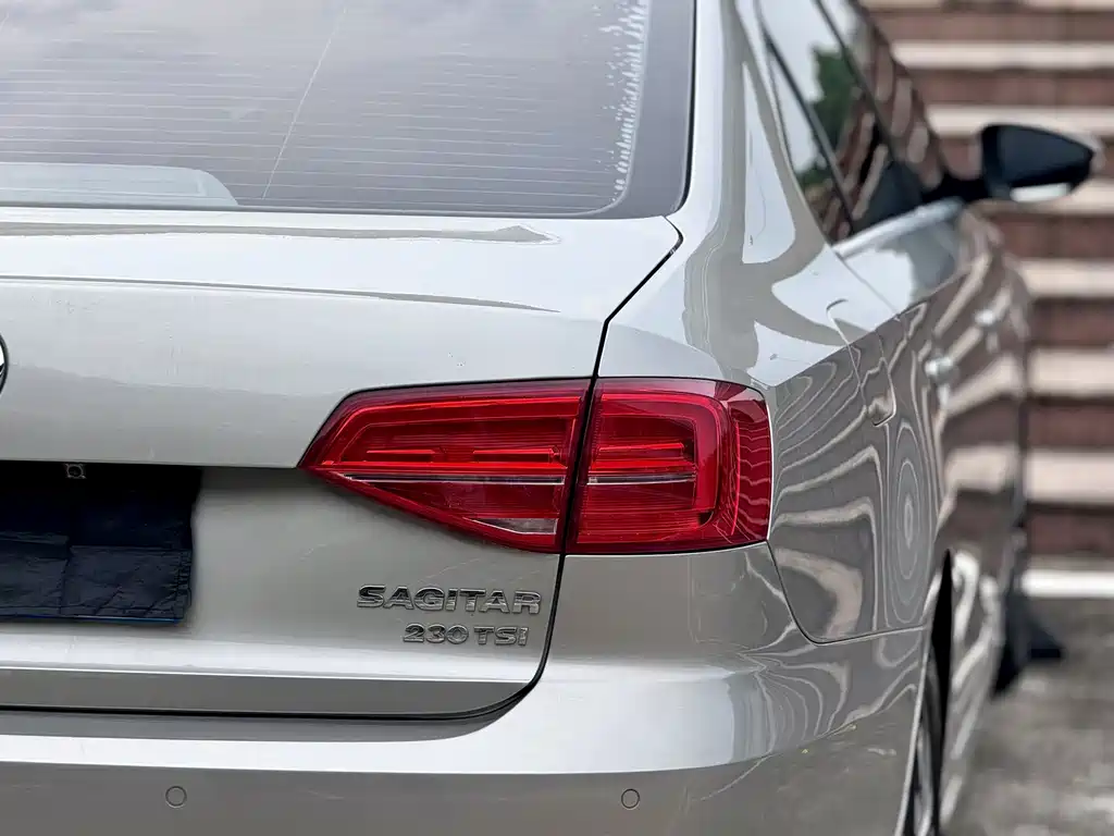 Volkswagen Sagitar — миниатюра 12