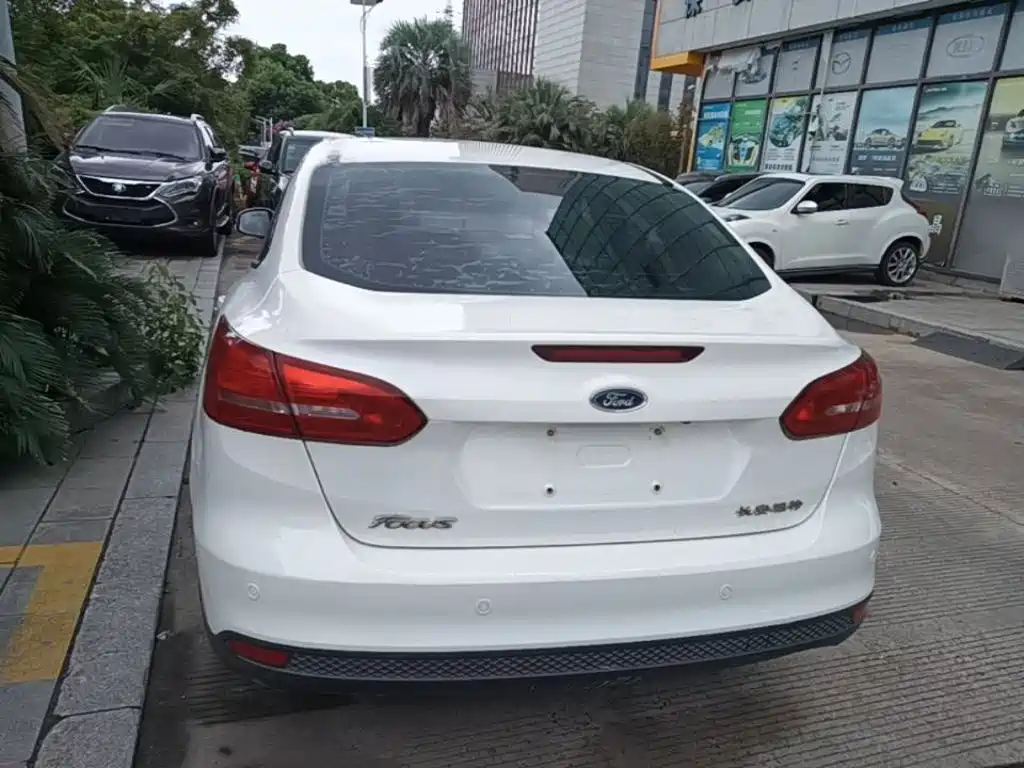Ford Focus — миниатюра 6