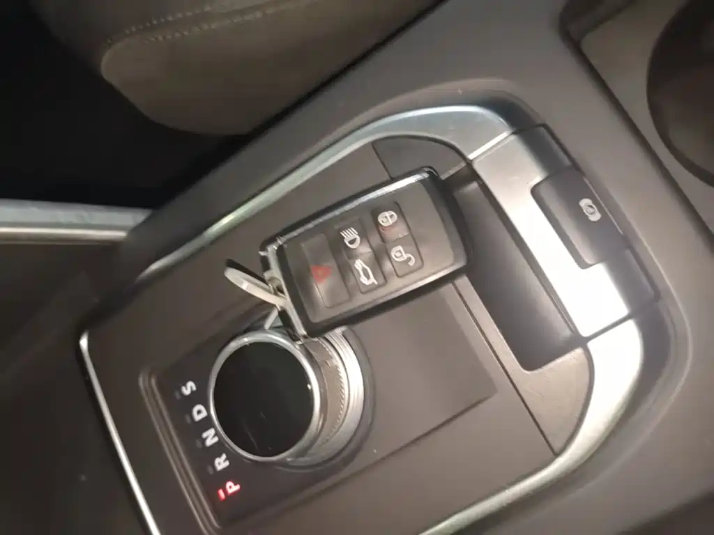 Land Rover Discovery Sport — миниатюра 9