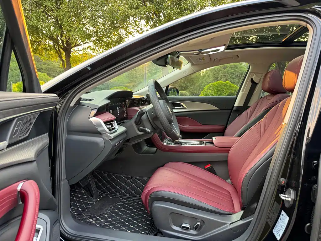 Hongqi Hongqi H5 — миниатюра 11