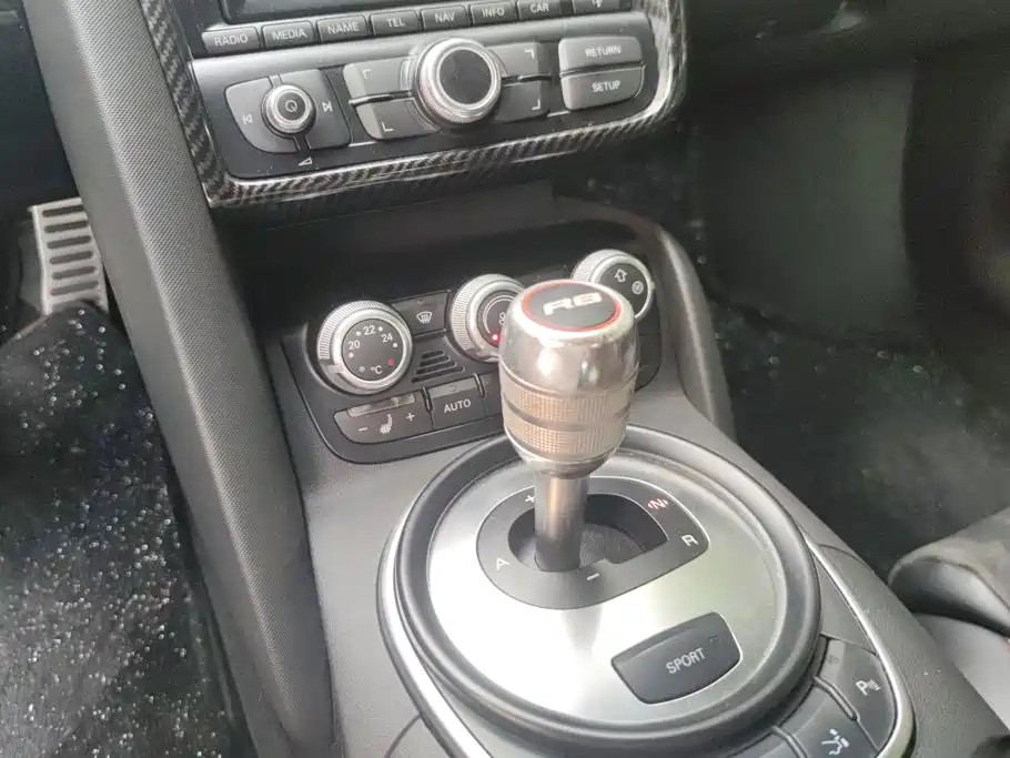 Audi R8 — миниатюра 16