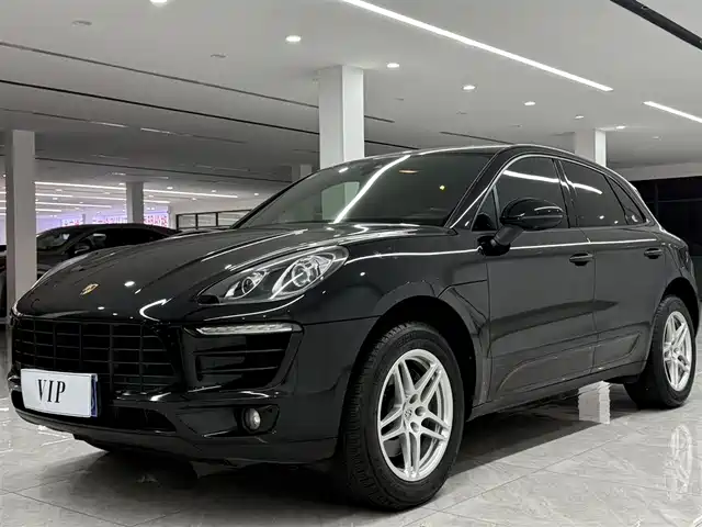 PORSCHE MACAN 2018