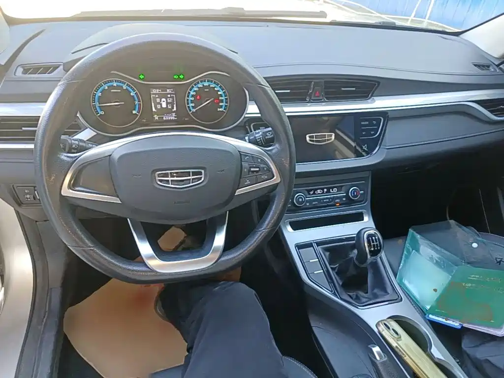Geely Emgrand — миниатюра 10