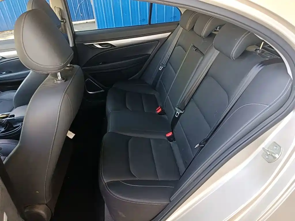 Geely Emgrand — миниатюра 17