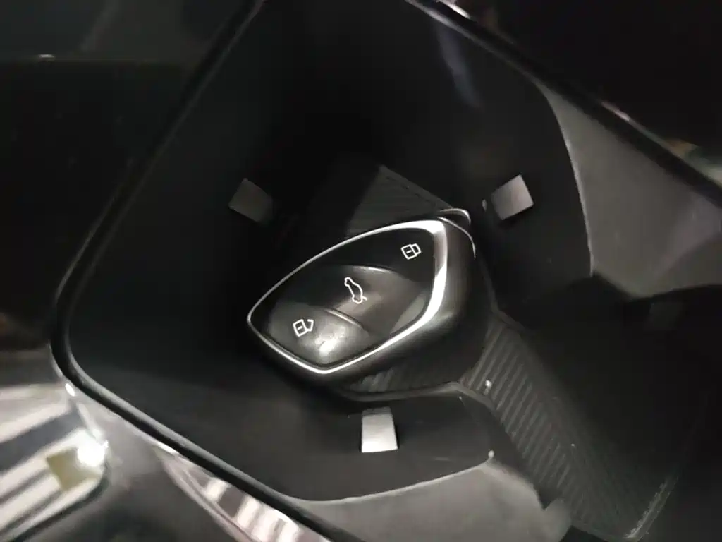 Roewe Ei5 — миниатюра 9