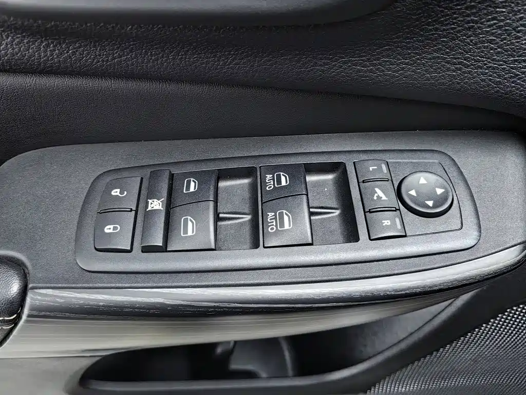 Jeep Cherokee — миниатюра 9