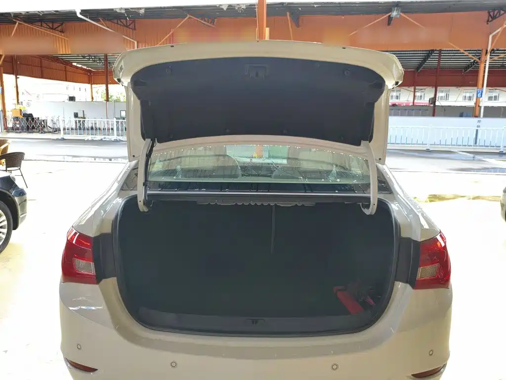 Buick Excelle — миниатюра 19
