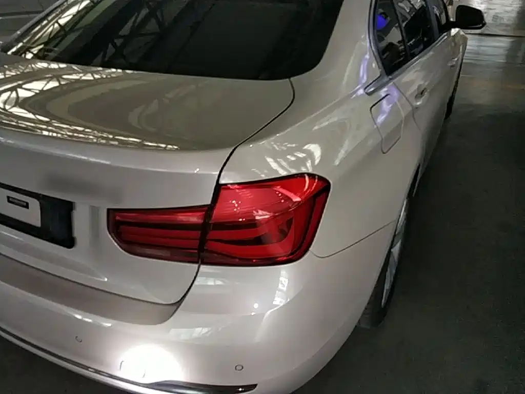 BMW 3 Series — миниатюра 8