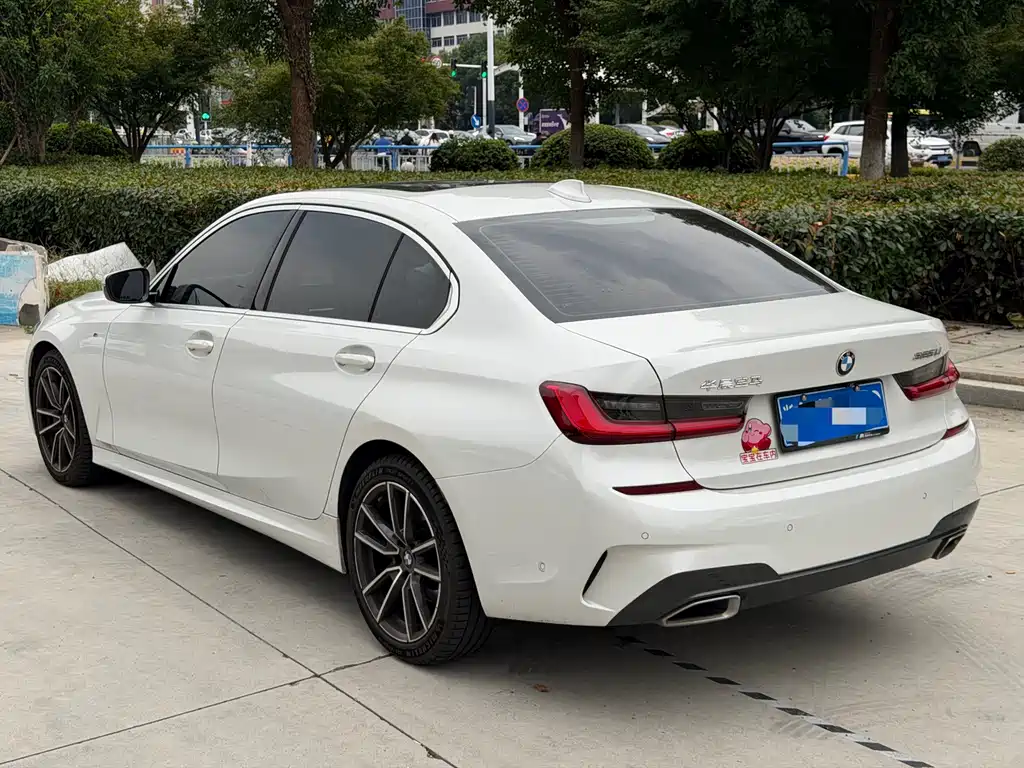 BMW 3 Series — миниатюра 4