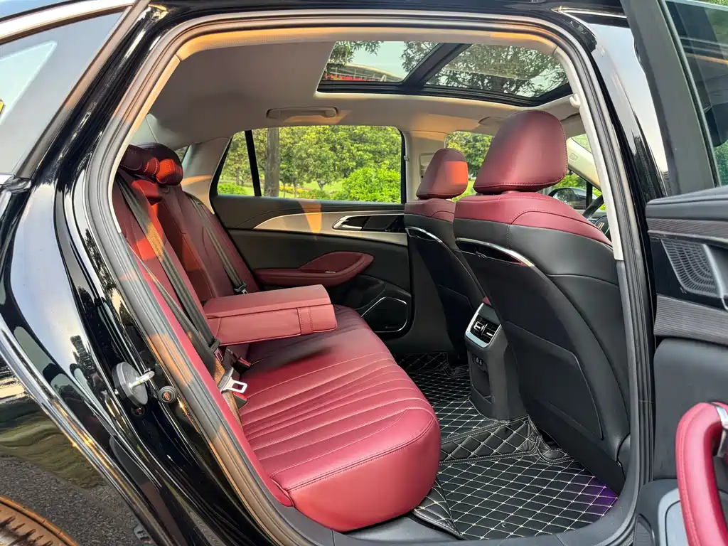 Hongqi Hongqi H5 — миниатюра 14