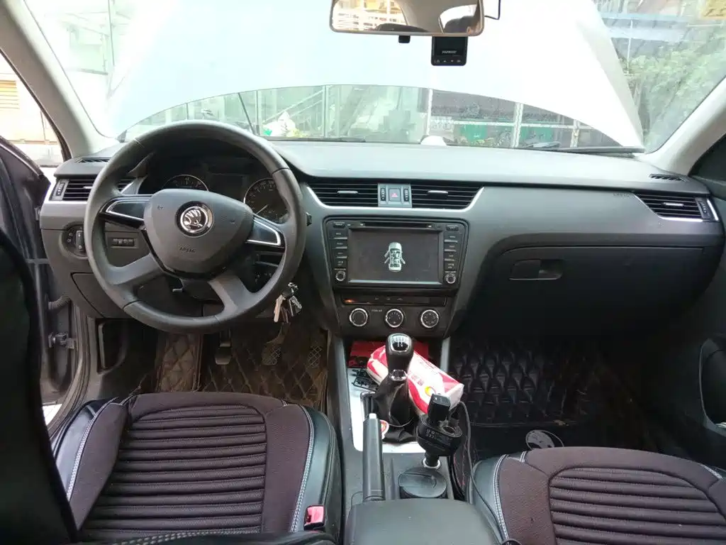 Skoda Octavia — миниатюра 5