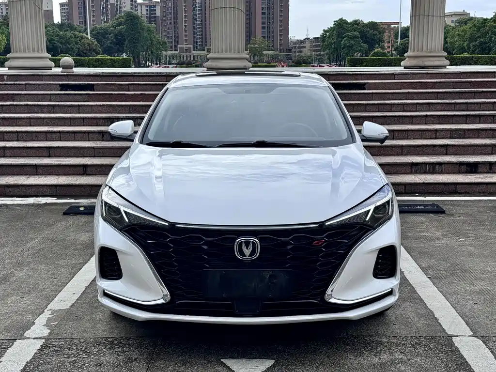 Changan Eado — миниатюра 2