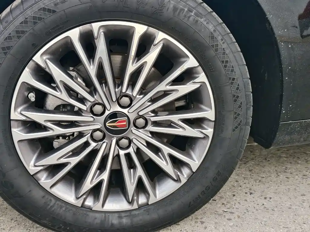 Hongqi Hongqi H5 — миниатюра 13