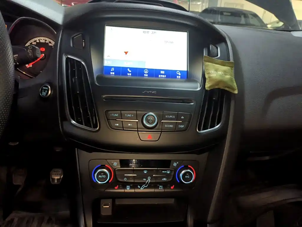 Ford Focus (Import) — миниатюра 13