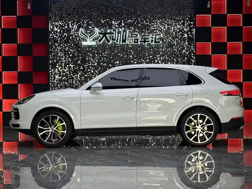 PORSCHE CAYENNE NEW ENERGY