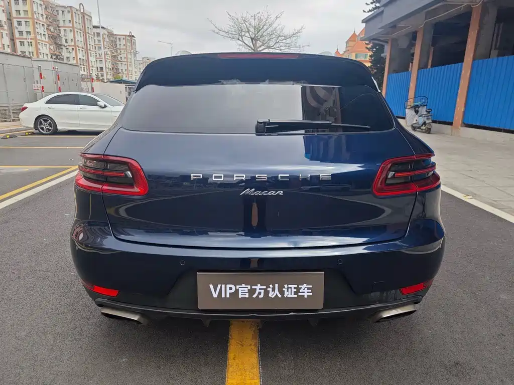 Porsche Macan — миниатюра 5