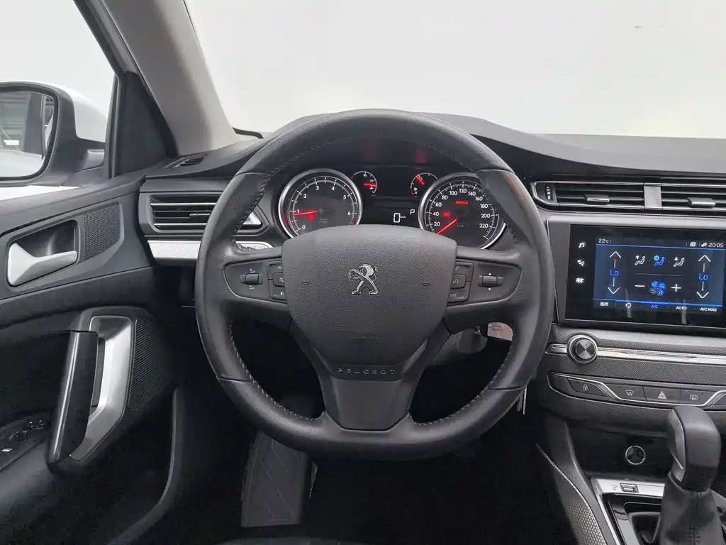 Peugeot 408 — миниатюра 11