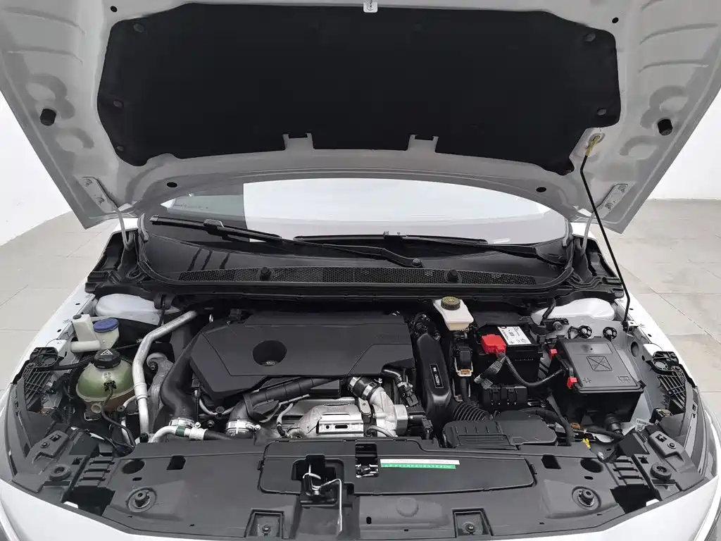 Peugeot 408 — миниатюра 6