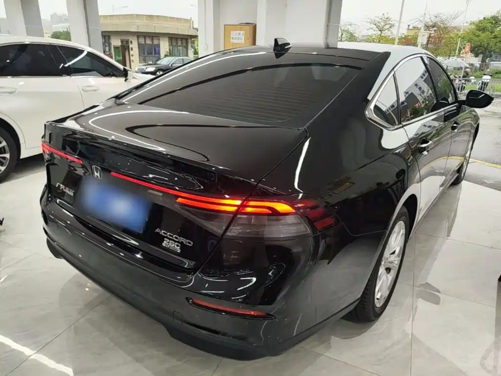 Honda Accord — миниатюра 7