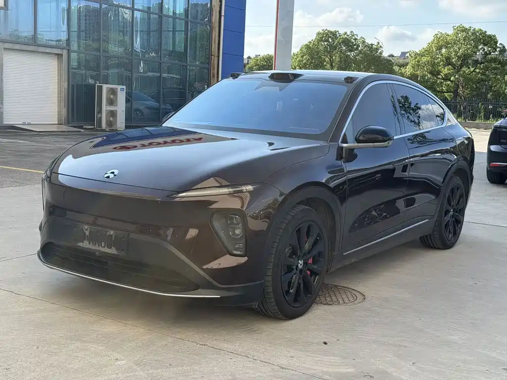NIO EC7