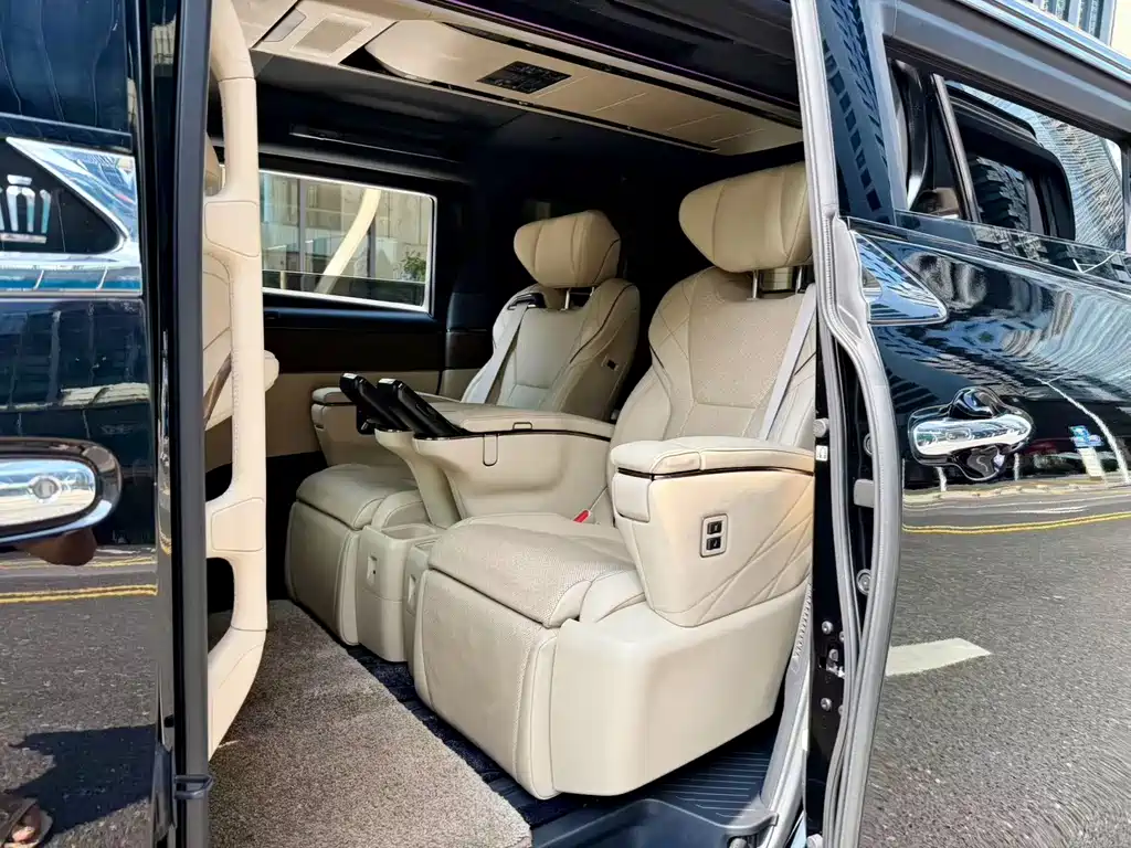 Toyota Vellfire — миниатюра 5